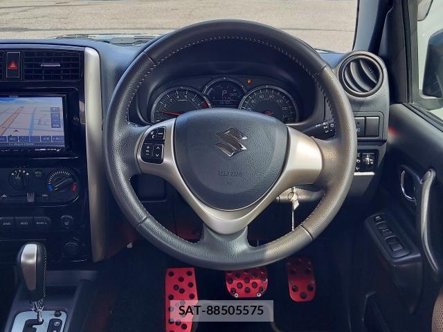 Suzuki JIMNY 2018-03 8329893-17