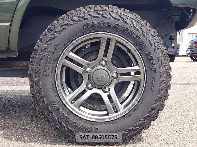 Suzuki JIMNY 2018-03 8329893-19