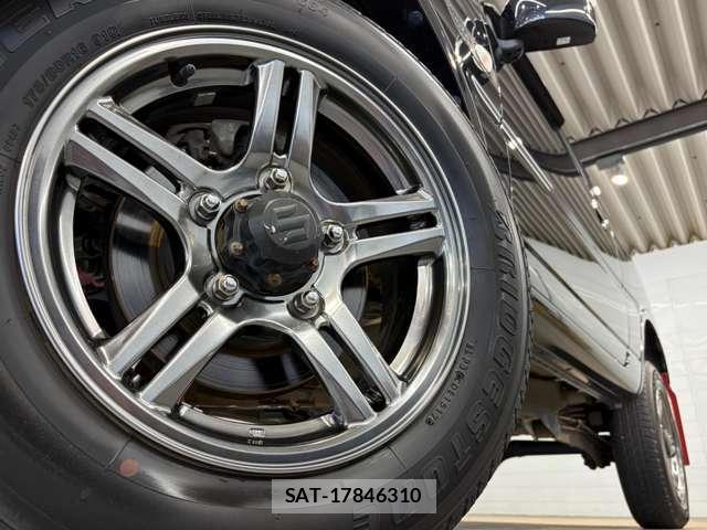 Suzuki JIMNY 2017-04 8330131-4