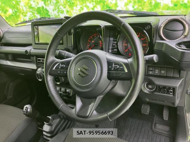 Suzuki JIMNY 2023-04 8330486-12