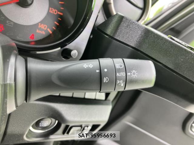 Suzuki JIMNY 2023-04 8330486-13