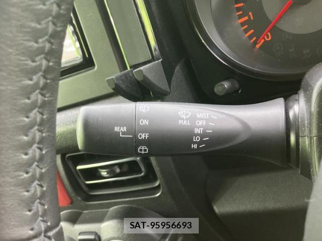 Suzuki JIMNY 2023-04 8330486-14