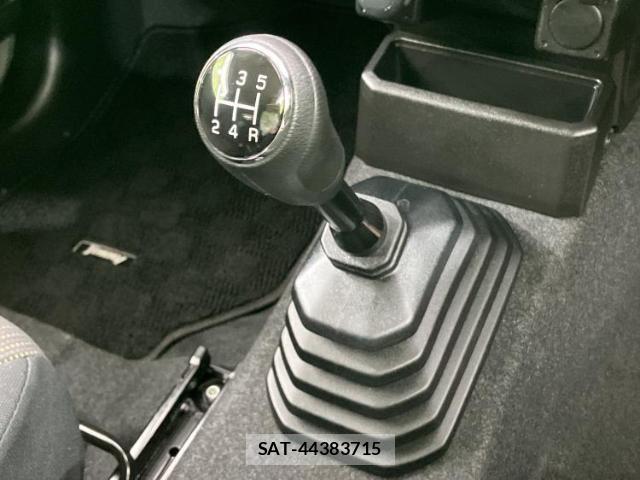 Suzuki JIMNY 2023-08 8330525-16
