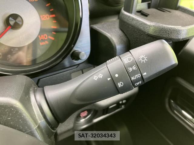Suzuki JIMNY 2021-04 8330600-16