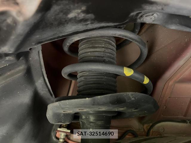Nissan JUKE 2016-07 8328523-19