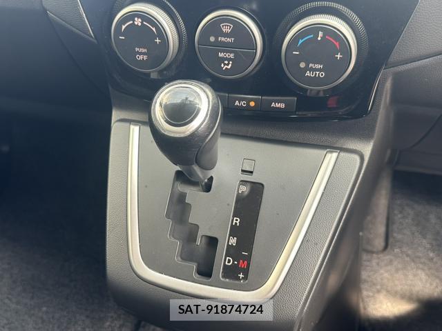 Nissan LAFESTA 2013-02 8328043-19