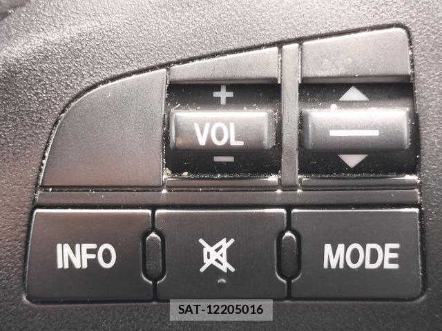 Nissan LAFESTA 2013-06 8329137-12