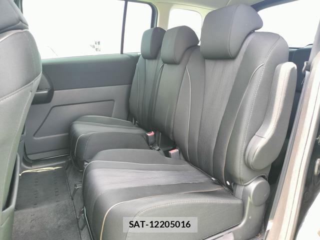 Nissan LAFESTA 2013-06 8329137-9