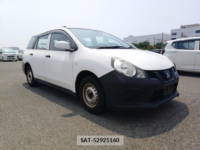 Mitsubishi LANCER CARGO 2017-07 8328299-1