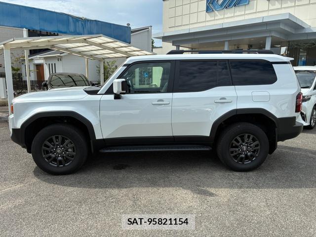 Toyota Land Cruiser 250 2024-10 8327797-1