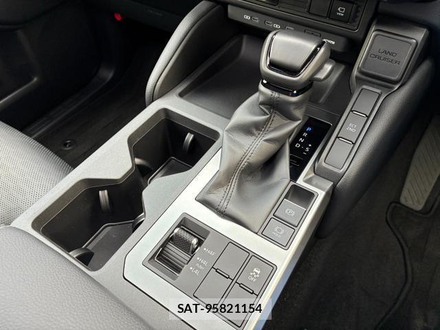Toyota Land Cruiser 250 2024-10 8327797-12