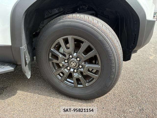 Toyota Land Cruiser 250 2024-10 8327797-3
