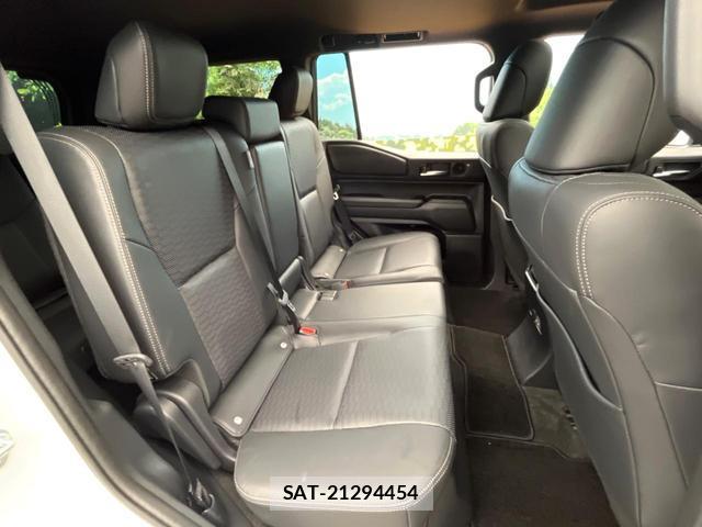Toyota Land Cruiser 250 2025-06 8328965-8