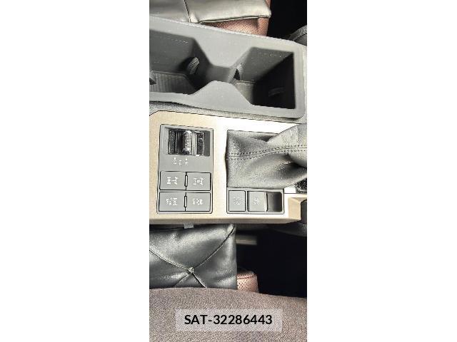 Toyota Land Cruiser 250 2024-08 8329967-18