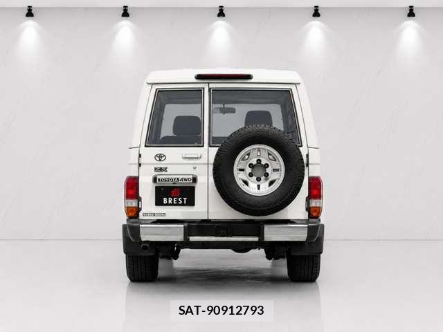 Toyota Land Cruiser 70 1998-03 8329948-3