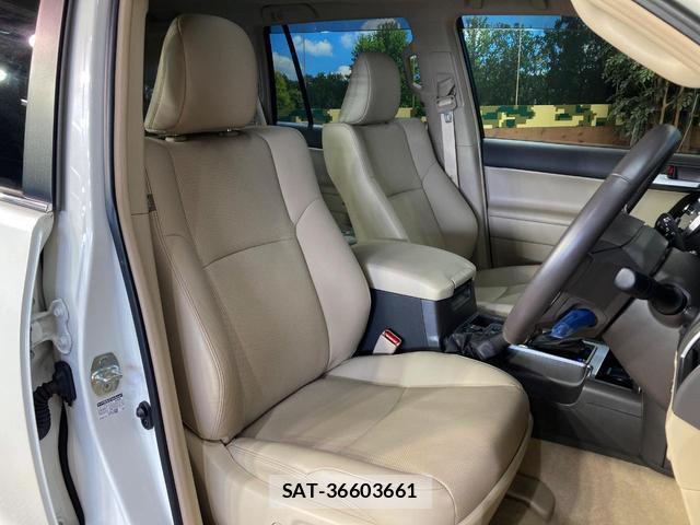 Toyota LAND CRUISER PRADO 2023-11 8328021-8
