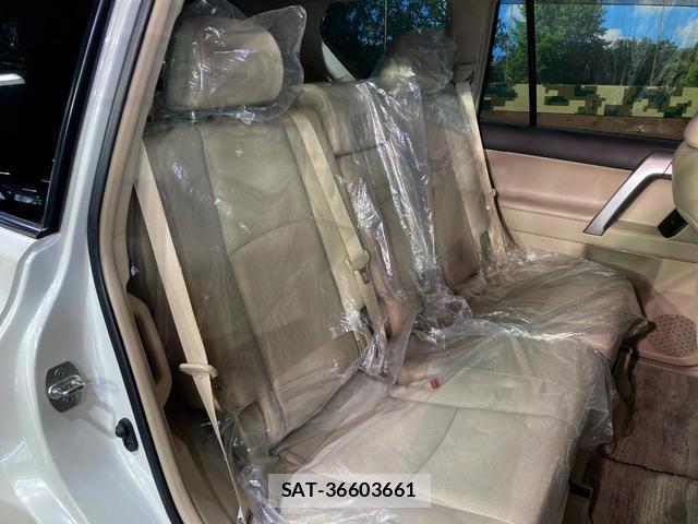 Toyota LAND CRUISER PRADO 2023-11 8328021-9
