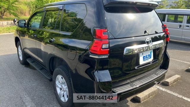 Toyota LAND CRUISER PRADO 2021-03 8329259-13