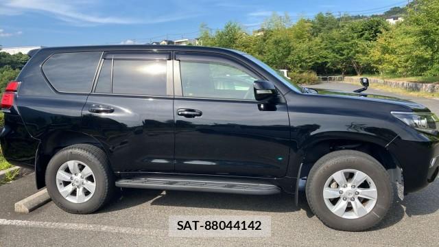 Toyota LAND CRUISER PRADO 2021-03 8329259-3