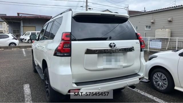 Toyota LAND CRUISER PRADO 2021-11 8329274-13
