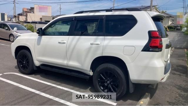 Toyota LAND CRUISER PRADO 2021-08 8329337-13