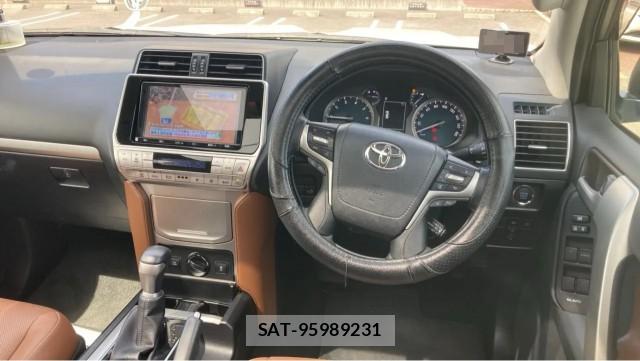 Toyota LAND CRUISER PRADO 2021-08 8329337-16