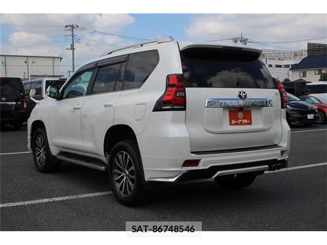 Toyota LAND CRUISER PRADO 2017-11 8329752-10
