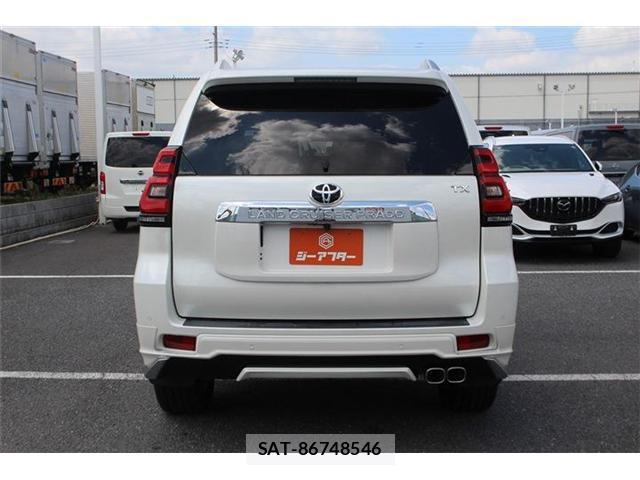 Toyota LAND CRUISER PRADO 2017-11 8329752-11