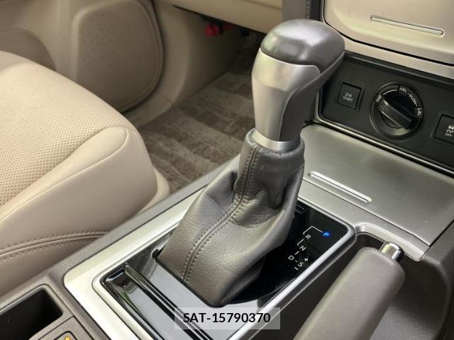 Toyota LAND CRUISER PRADO 2023-05 8330504-16