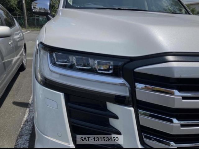 Toyota LAND CRUISER 2024-04 8328905-11