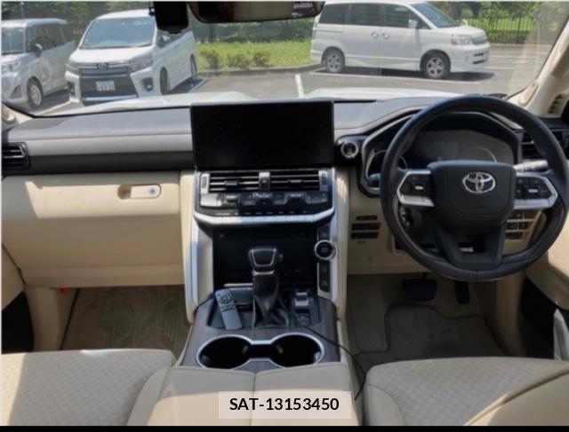 Toyota LAND CRUISER 2024-04 8328905-13