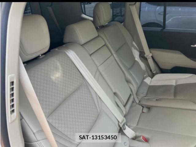 Toyota LAND CRUISER 2024-04 8328905-7