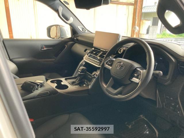 Toyota LAND CRUISER 2025-07 8328954-15