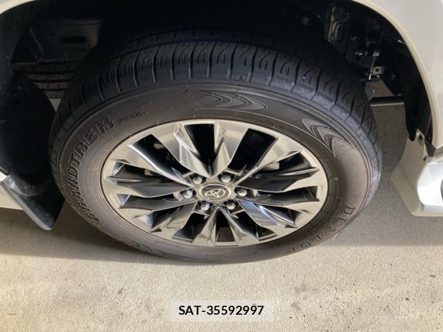 Toyota LAND CRUISER 2025-07 8328954-3
