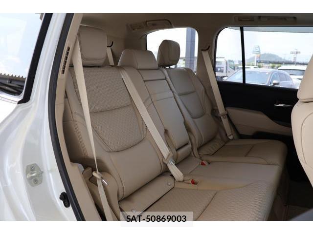 Toyota LAND CRUISER 2023-06 8328998-6