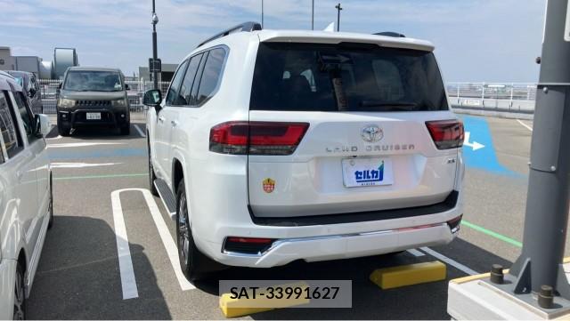 Toyota LAND CRUISER 2023-04 8329256-1