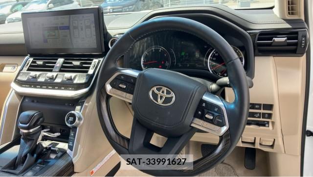 Toyota LAND CRUISER 2023-04 8329256-16