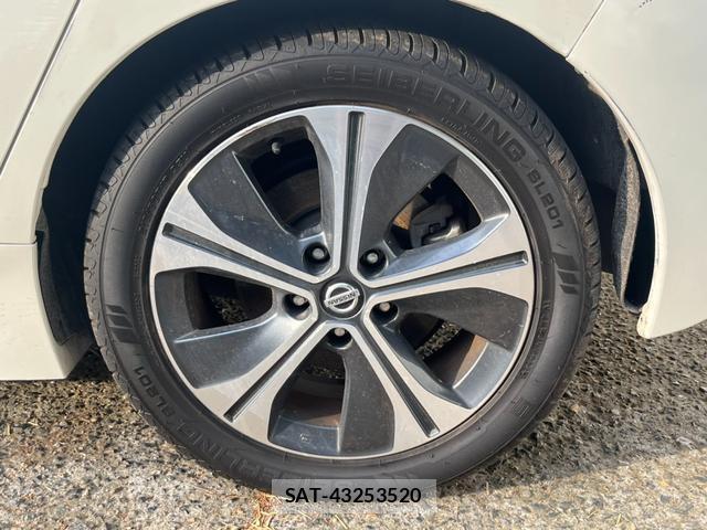 Nissan LEAF 2019-06 8328290-14