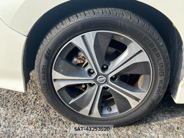 Nissan LEAF 2019-06 8328290-15