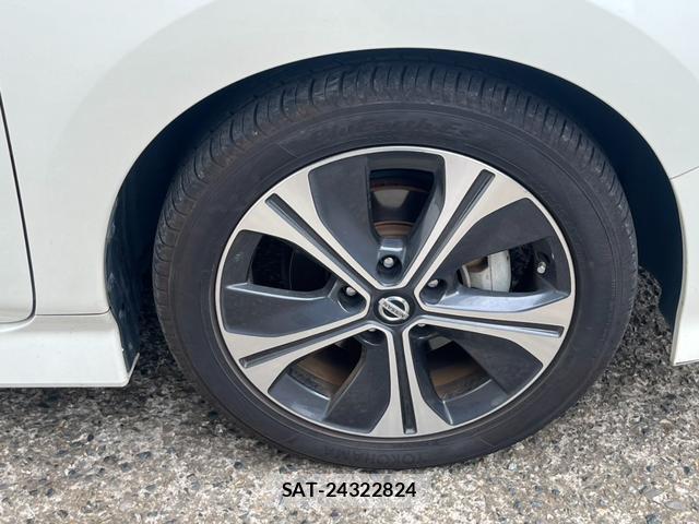 Nissan LEAF 2019-07 8328292-16