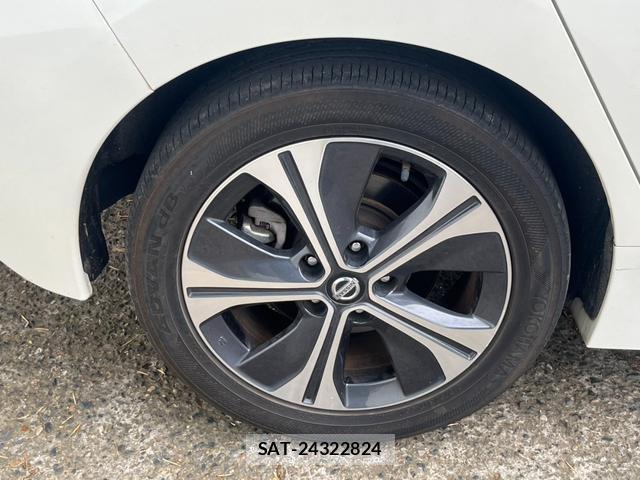 Nissan LEAF 2019-07 8328292-7