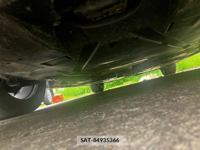 Subaru LEGACY B4 2017-02 8327987-2