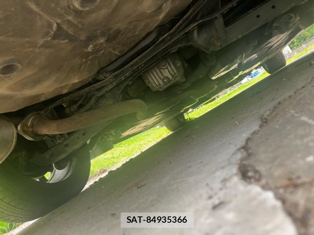 Subaru LEGACY B4 2017-02 8327987-3