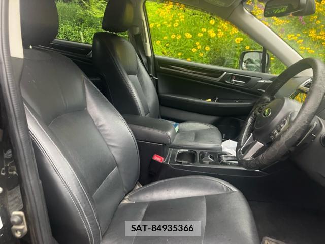 Subaru LEGACY B4 2017-02 8327987-6