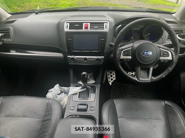 Subaru LEGACY B4 2017-02 8327987-9