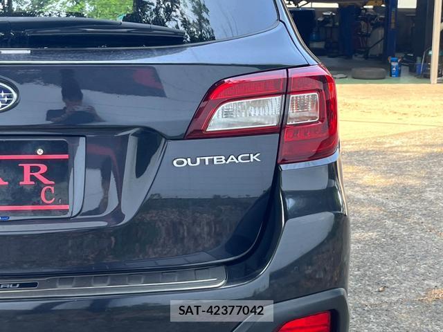 Subaru OUTBACK 2018-01 8328287-10