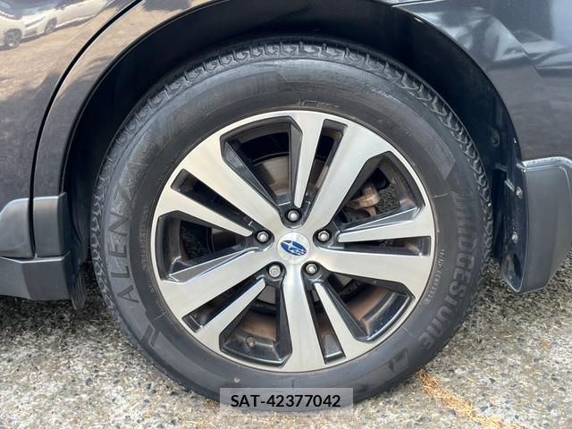 Subaru OUTBACK 2018-01 8328287-13