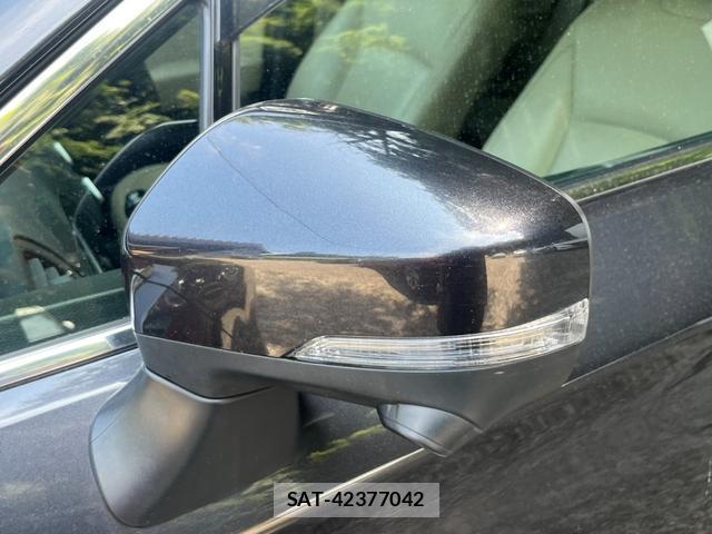 Subaru OUTBACK 2018-01 8328287-15