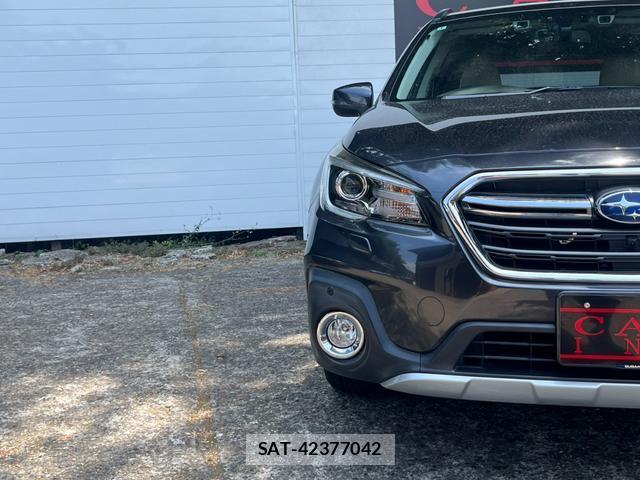 Subaru OUTBACK 2018-01 8328287-17