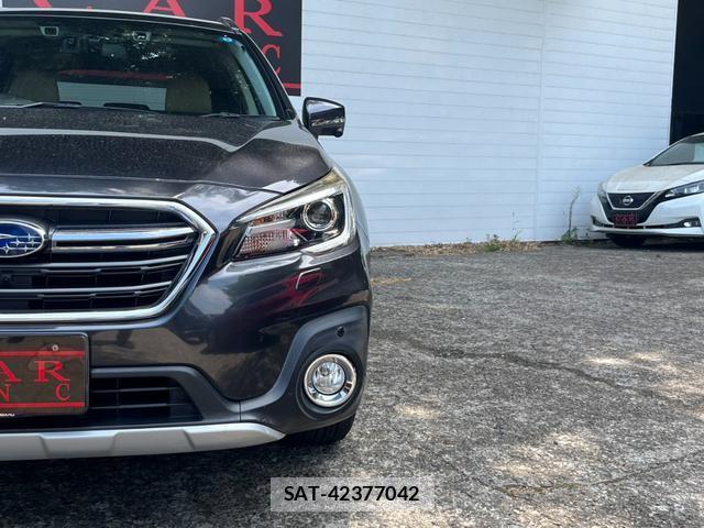 Subaru OUTBACK 2018-01 8328287-18
